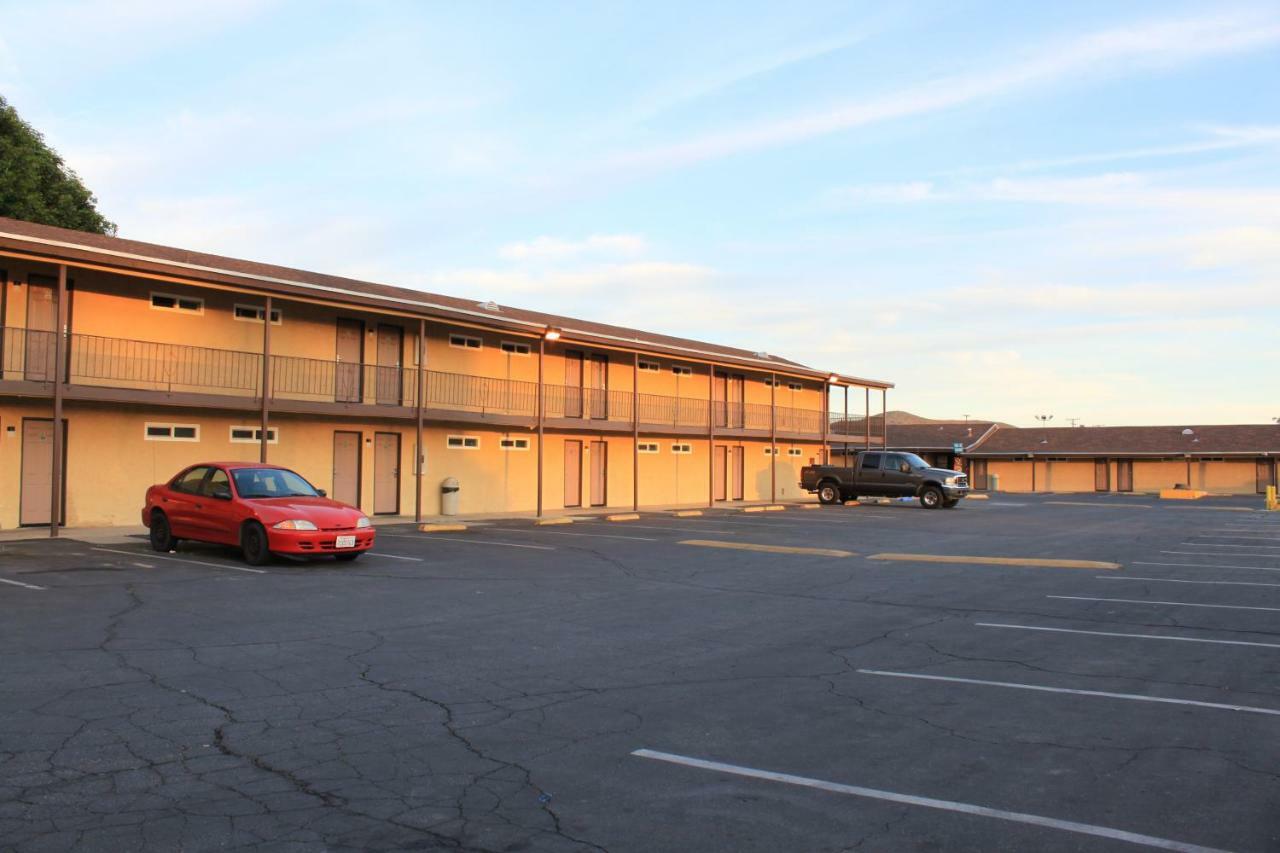 Menifee Inn ภายนอก รูปภาพ